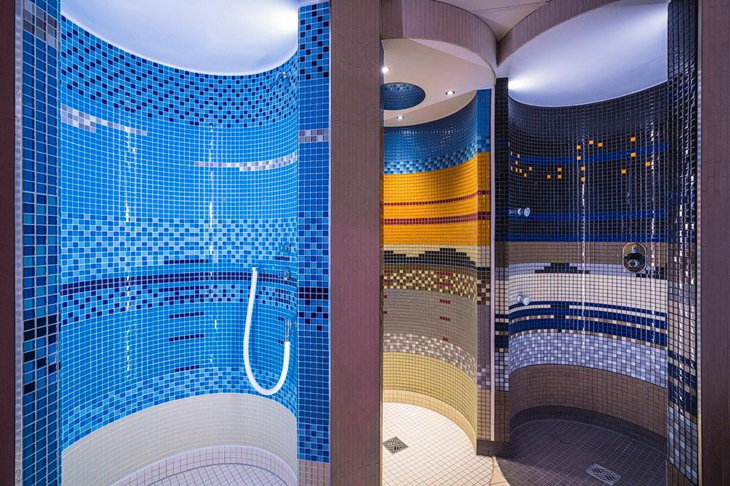  Residenz Seestern Boltenhagen - Saunabereich mit Duschen