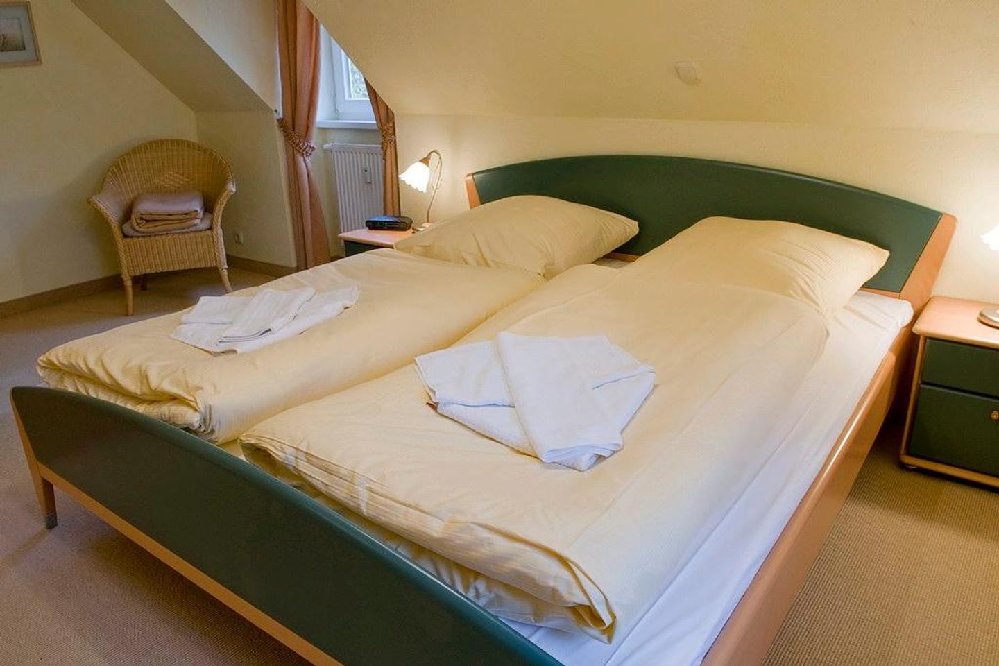 Strandstraße 32 Strandstraße 32-56 Kühlungsborn - Schlafzimmer mit Doppelbett