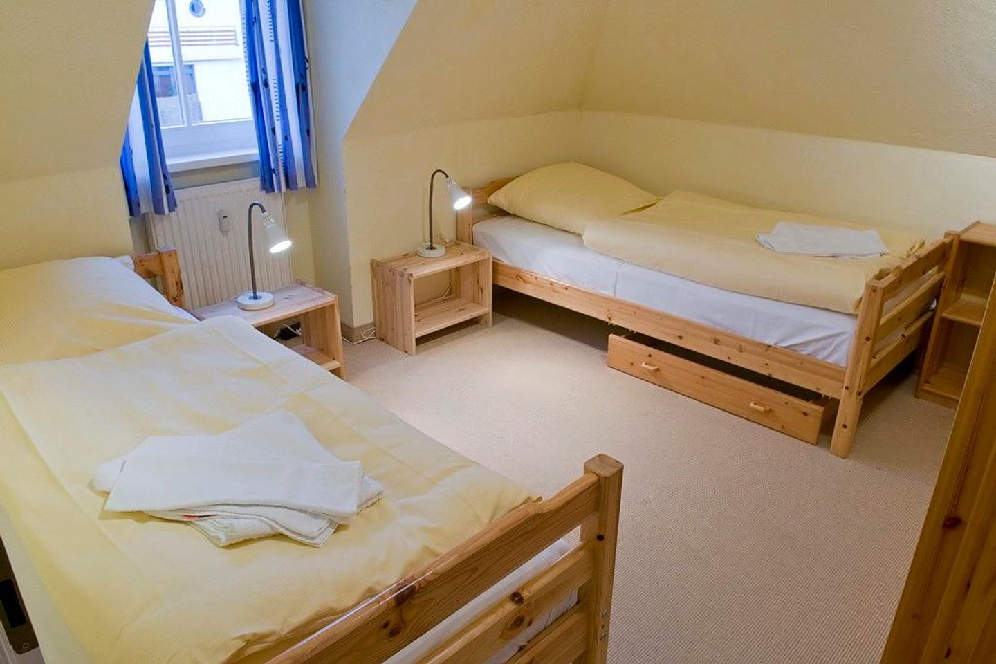 Strandstraße 32 Strandstraße 32-56 Kühlungsborn - Schlafzimmer mit zwei Einzelbetten