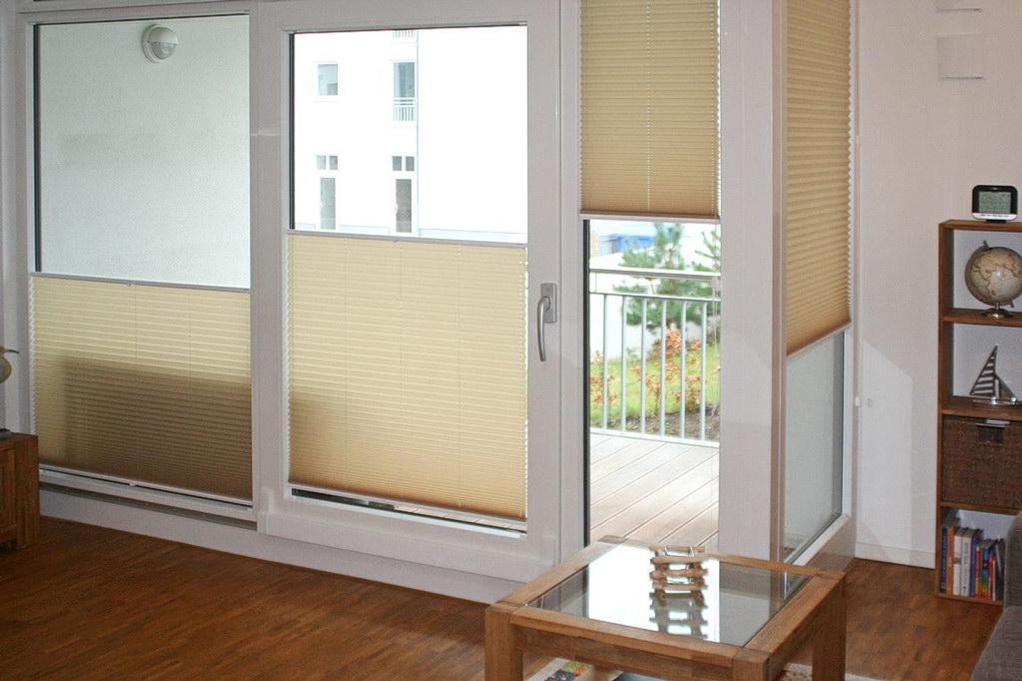 DünenResort Binz DünenResort Binz 417 Rügen - Wohn-Essbereich mit Couch