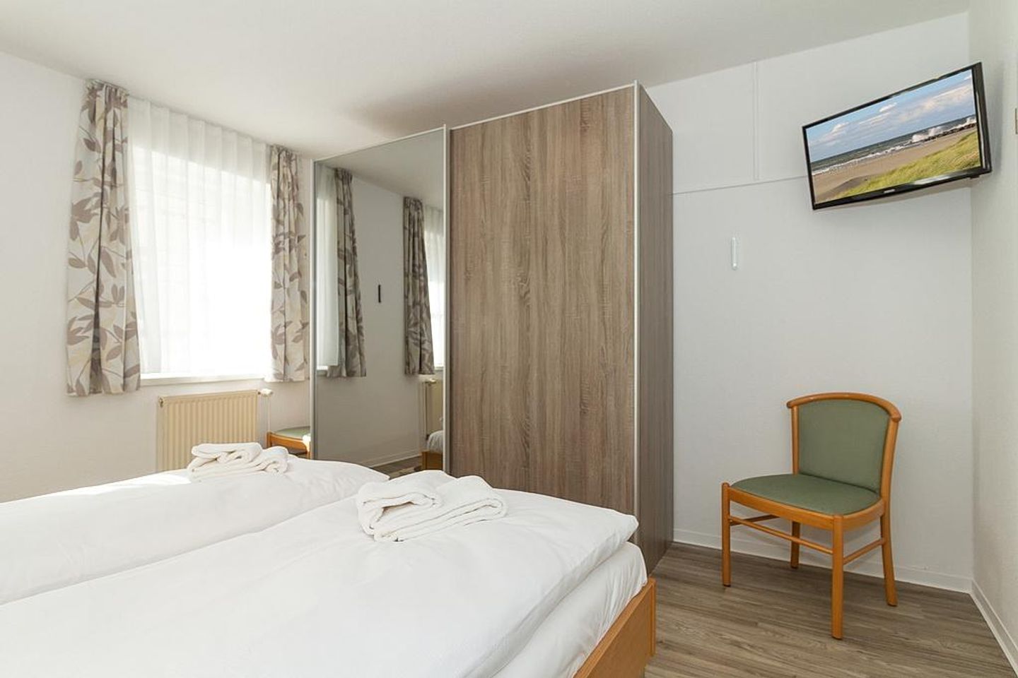 Strandschlösschen Strandschlösschen 09 Kühlungsborn - Schlafzimmer mit Doppelbett