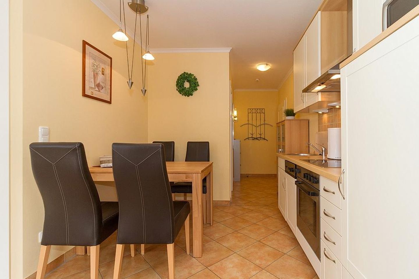 Dünenschloss Dünenschloss 2-18 Kühlungsborn - Küchenzeile mit Es