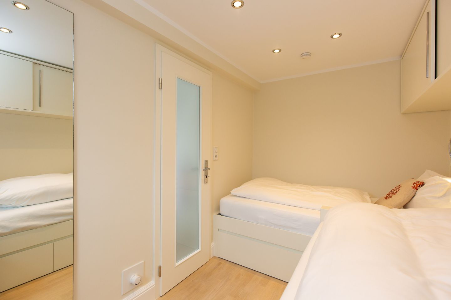 Abaqo Appartements 02 Weidenstieg 5 Wenningstedt - Schlafzimmer