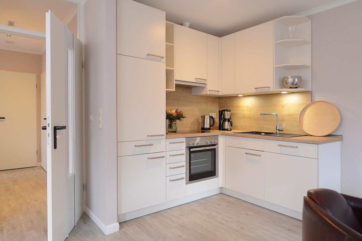 Ferienwohnanlage Seebachpark Seebachpark Boltenhagen - Küchenzeile mit Backofen