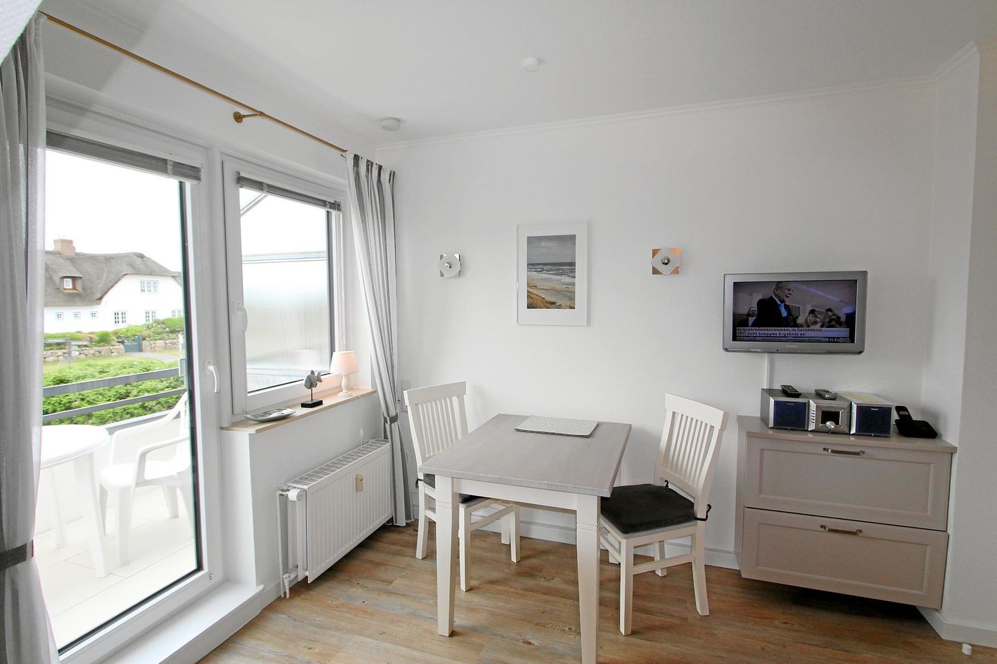 Neptun - Dünenstr. 2, App. 7 Wenningstedt - Wohnzimmer