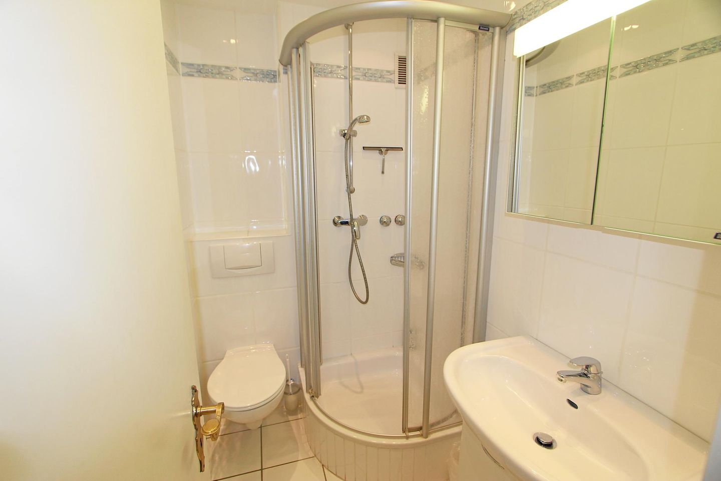 Dünenstraße 33B, EG links Wenningstedt - Badezimmer