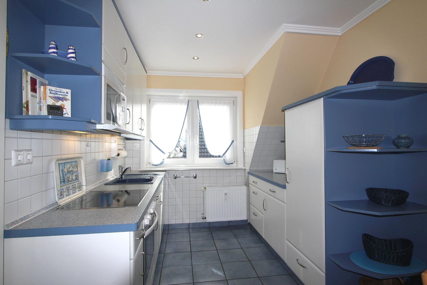 Wonningstair  - Dünenstr. 19, App. 4 Wenningstedt - Küche / Küchenzeile