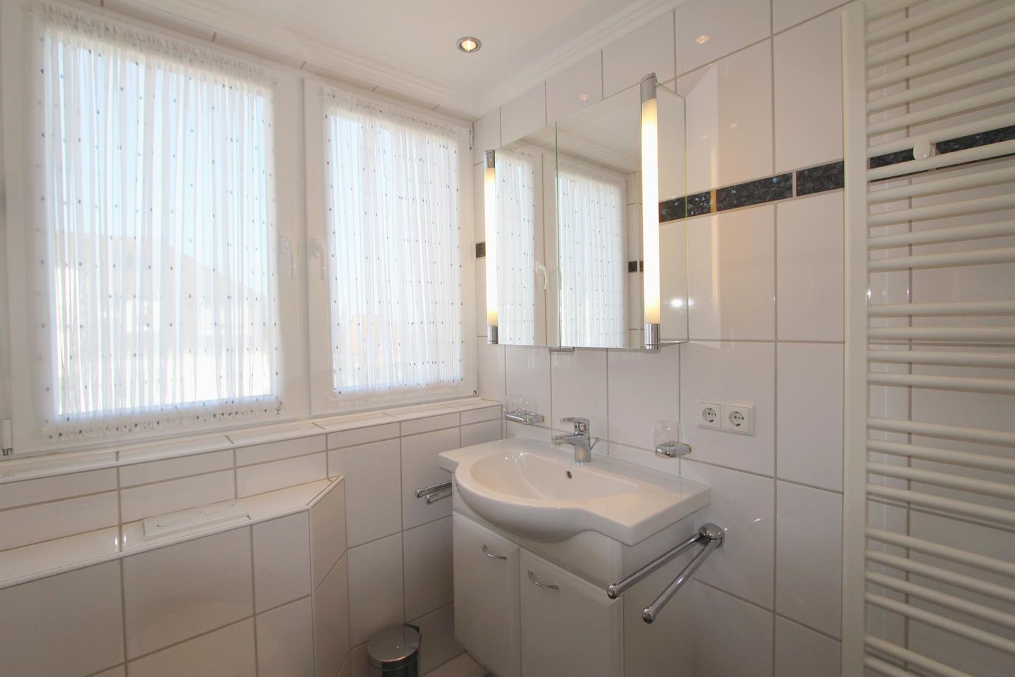  Trutz blanker Hans  - Dünenstr. 19, App. 10 Wenningstedt - Badezimmer