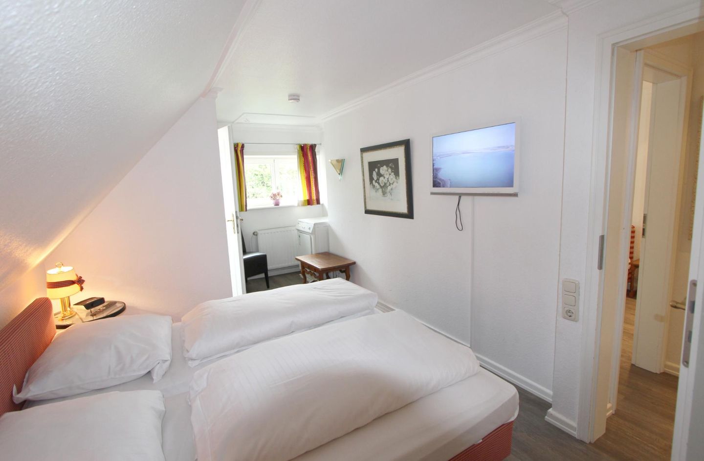 Residenz Nikolas- Grenzweg 12, App. 2 Wenningstedt - Schlafzimmer