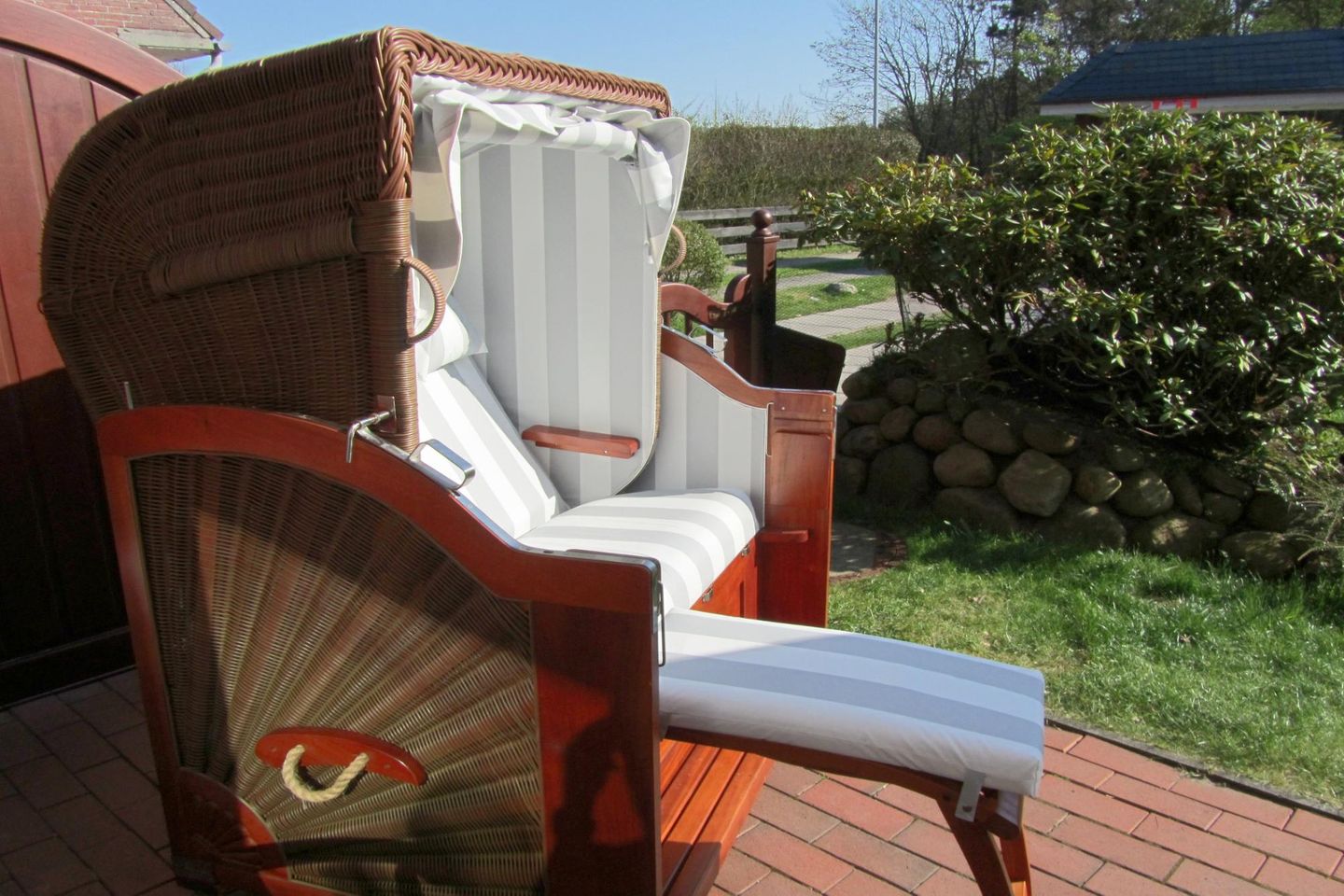 Residenz Nikolas- Grenzweg 12, App. 2 Wenningstedt - Terrasse