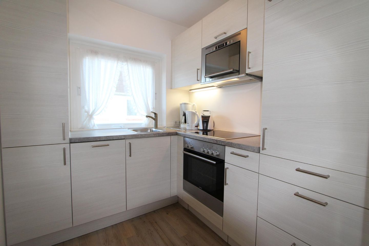  Cora  - Im Grund 27, App. 85 Wenningstedt - Küche / Küchenzeile