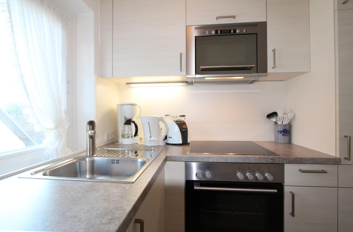  Cora  - Im Grund 27, App. 85 Wenningstedt - Küche / Küchenzeile