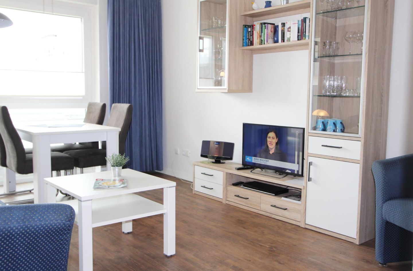 Schloss am Meer  - Dünenstr. 27, App. 24 Wenningstedt - Wohnzimmer