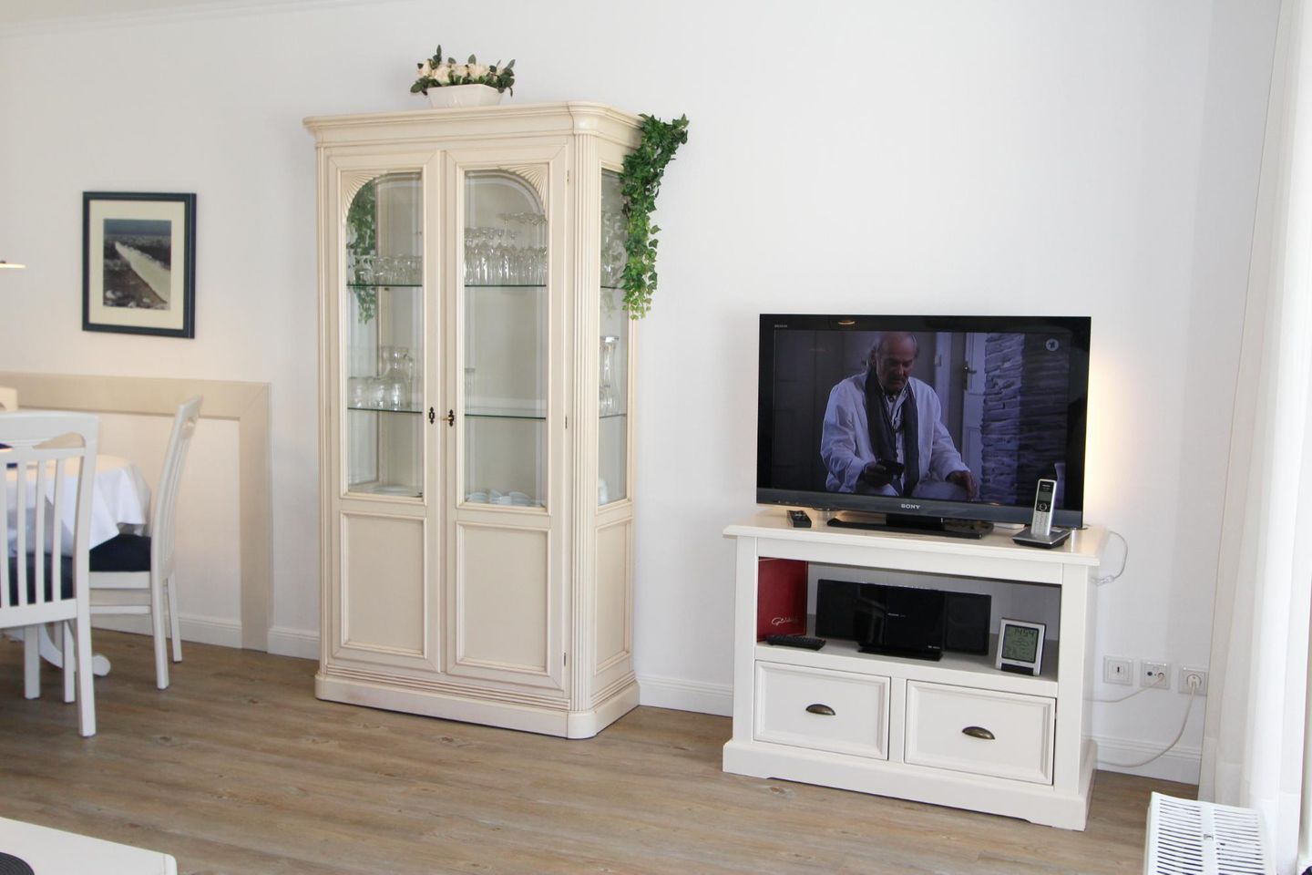 Trutz blanker Hans  - Dünenstr. 19, App. 7 Wenningstedt - Wohnzimmer