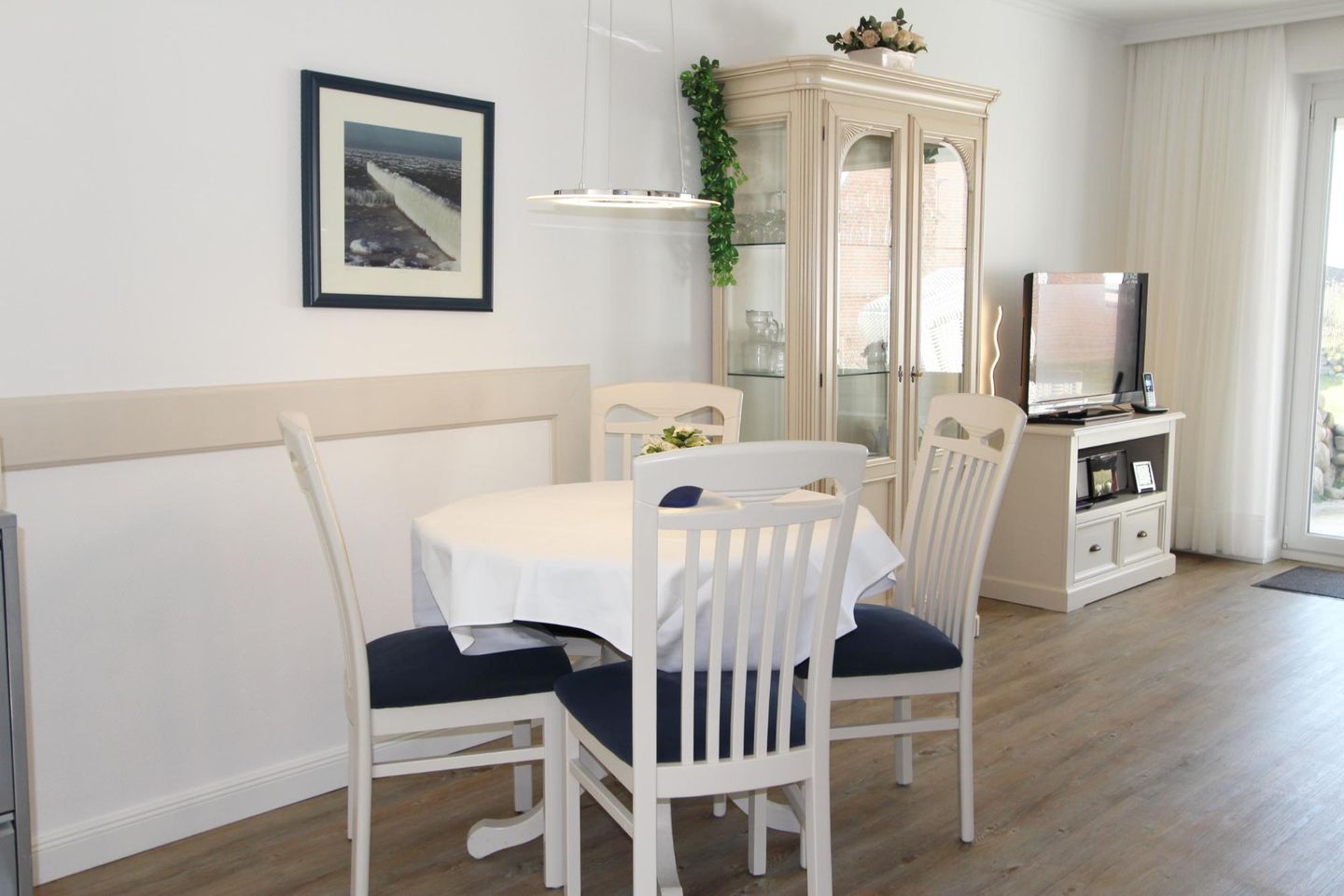 Trutz blanker Hans  - Dünenstr. 19, App. 7 Wenningstedt - Wohnzimmer