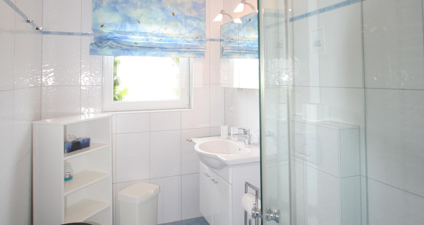 Denghoog- Osetal 10, App. 2 Wenningstedt - Badezimmer