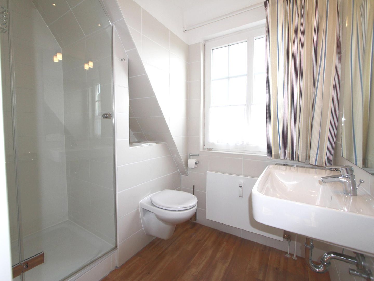 Maike  - Feldmarkstr. 16, App. 4 Wenningstedt - Badezimmer