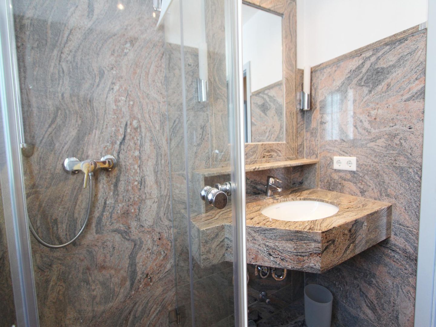 Nordseeblick II   - Dünenstr. 21, App. 4 Wenningstedt - Badezimmer