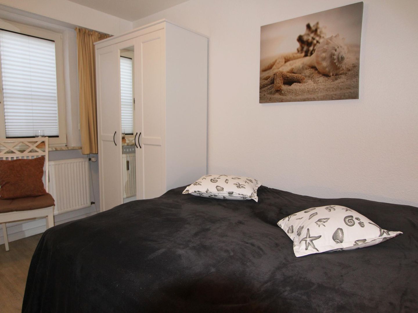 Im Grund 25, App. 1 Wenningstedt - Schlafzimmer