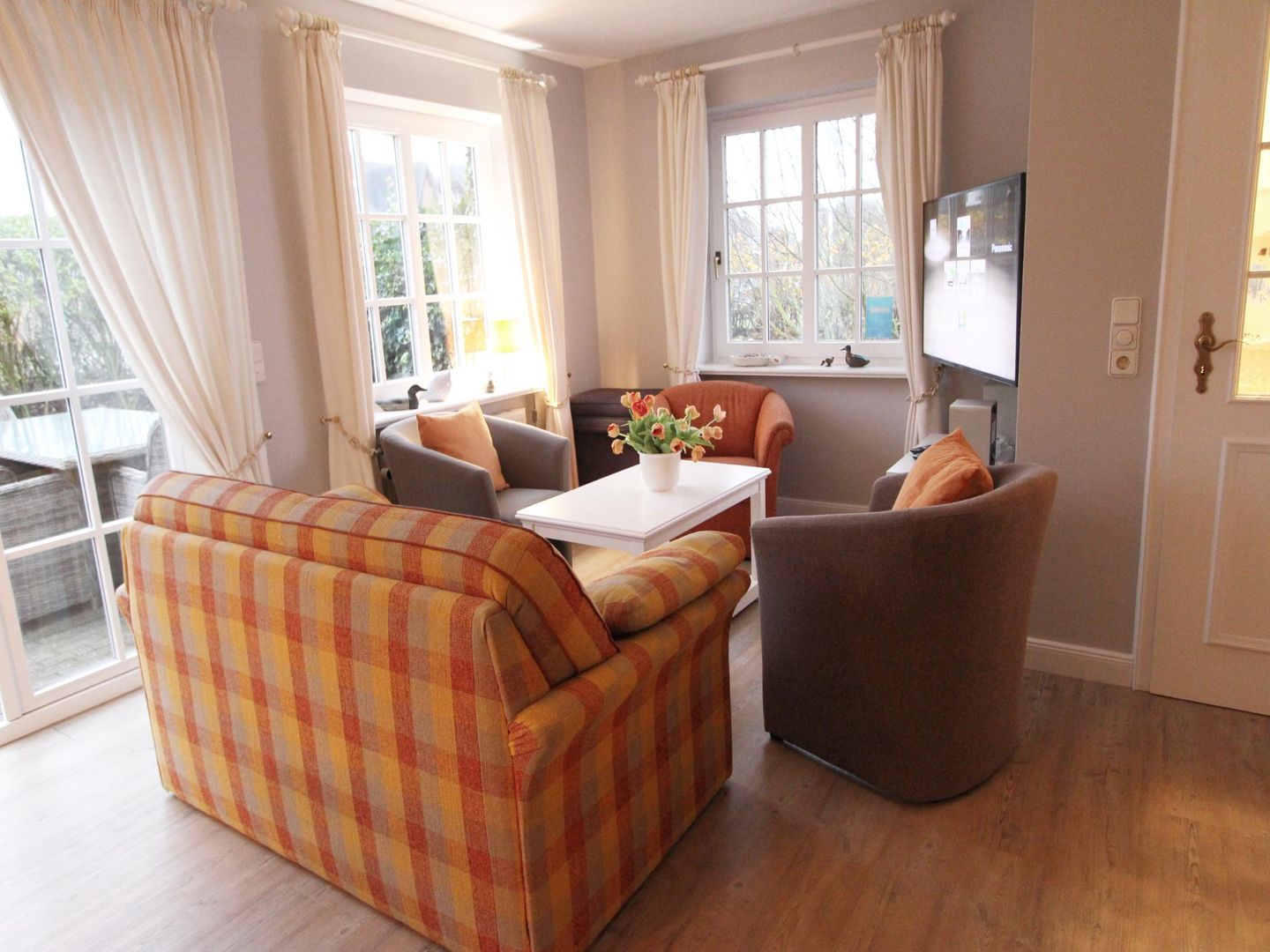 Haus Meeresbrise - Westerstr. 26a, App. 4 Wenningstedt - Wohnzimmer