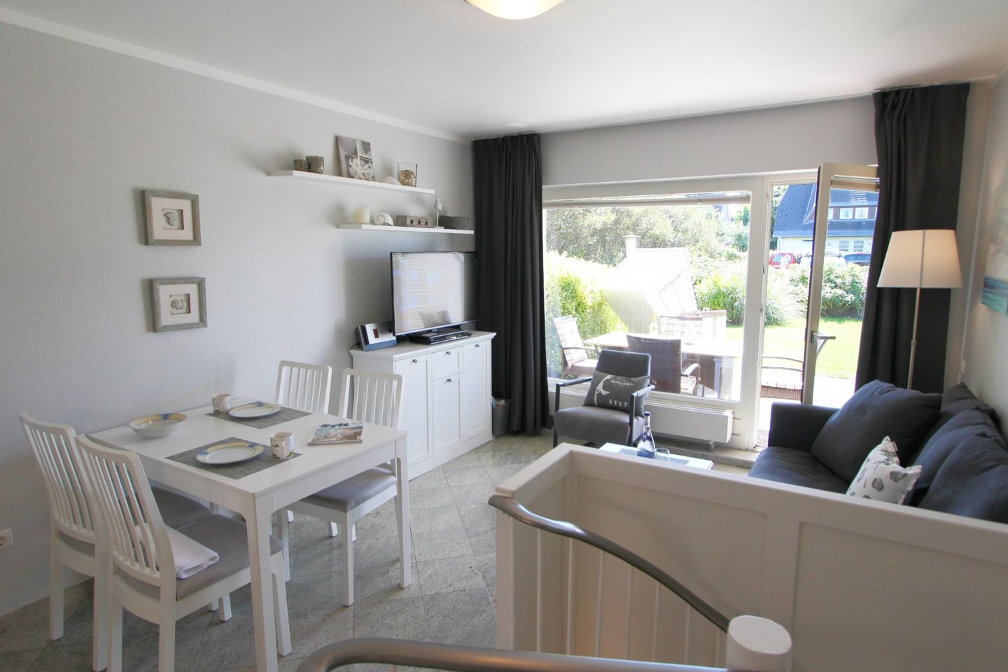 Im Grund 25, App. 1 Wenningstedt - Wohnzimmer