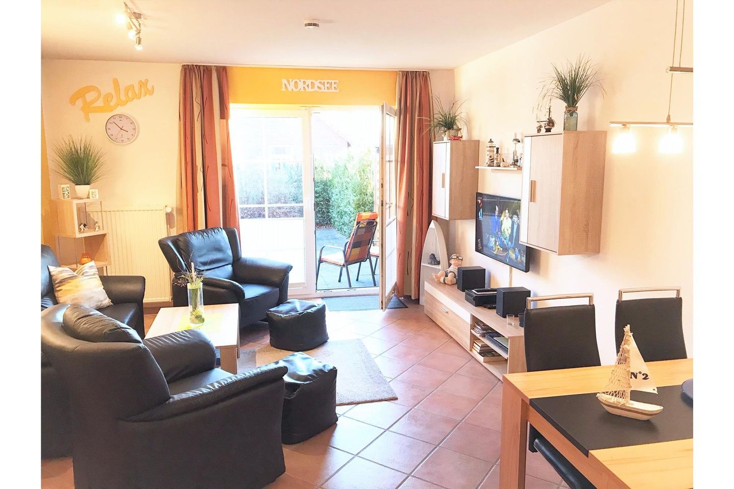  Ferienhaus Am Kurzentrum 26 Nr. 2 Carolinensiel - Wohnzimmer