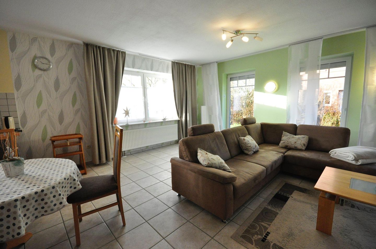  Ferienhaus Sonnenwind Werdum - 