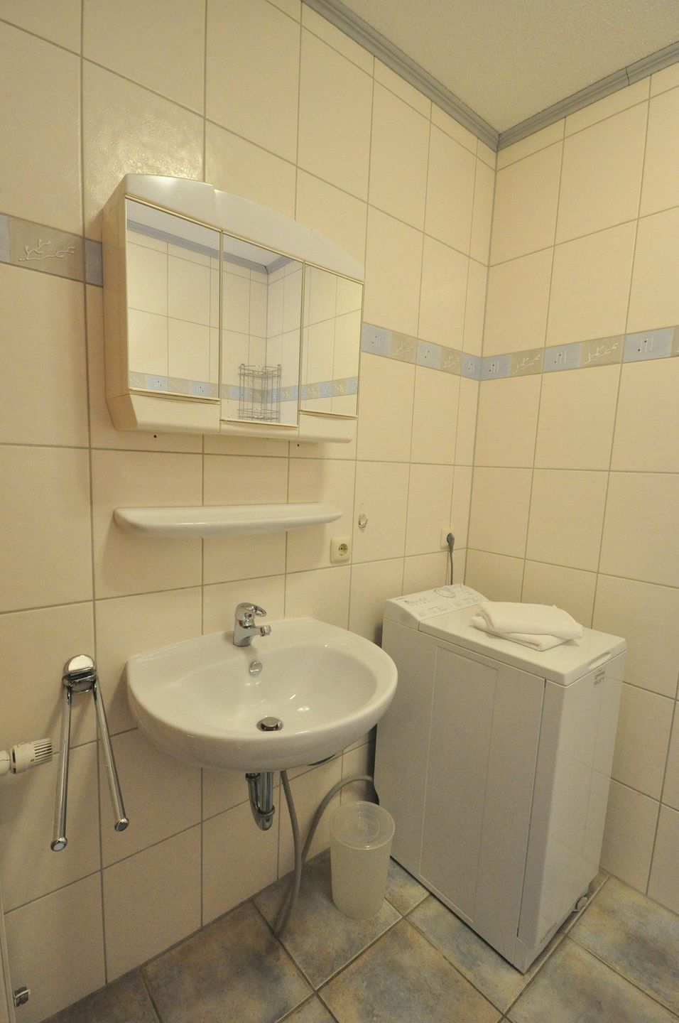  Ferienwohnung Am Harlebogen 10 Whg. 5 Carolinensiel - Badezimmer