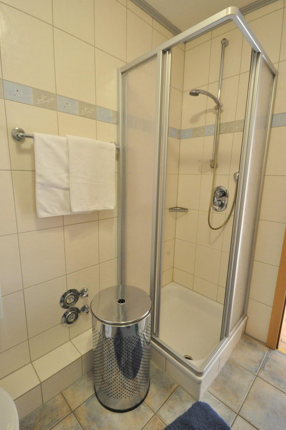  Ferienwohnung Am Harlebogen 10 Whg. 5 Carolinensiel - Badezimmer