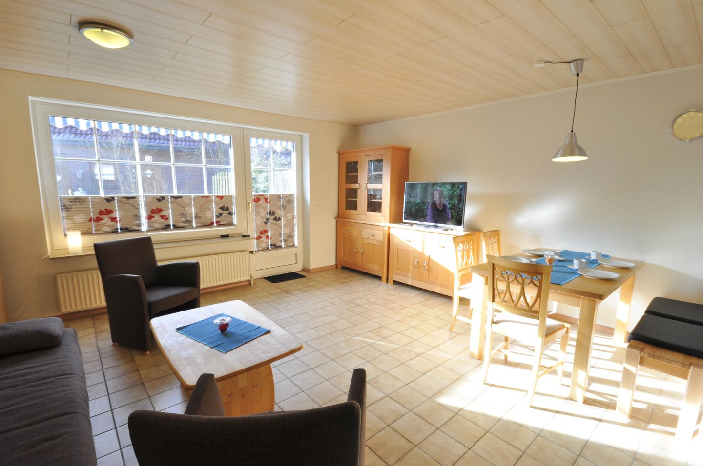  Ferienhaus Uferstraße 19b Carolinensiel - 