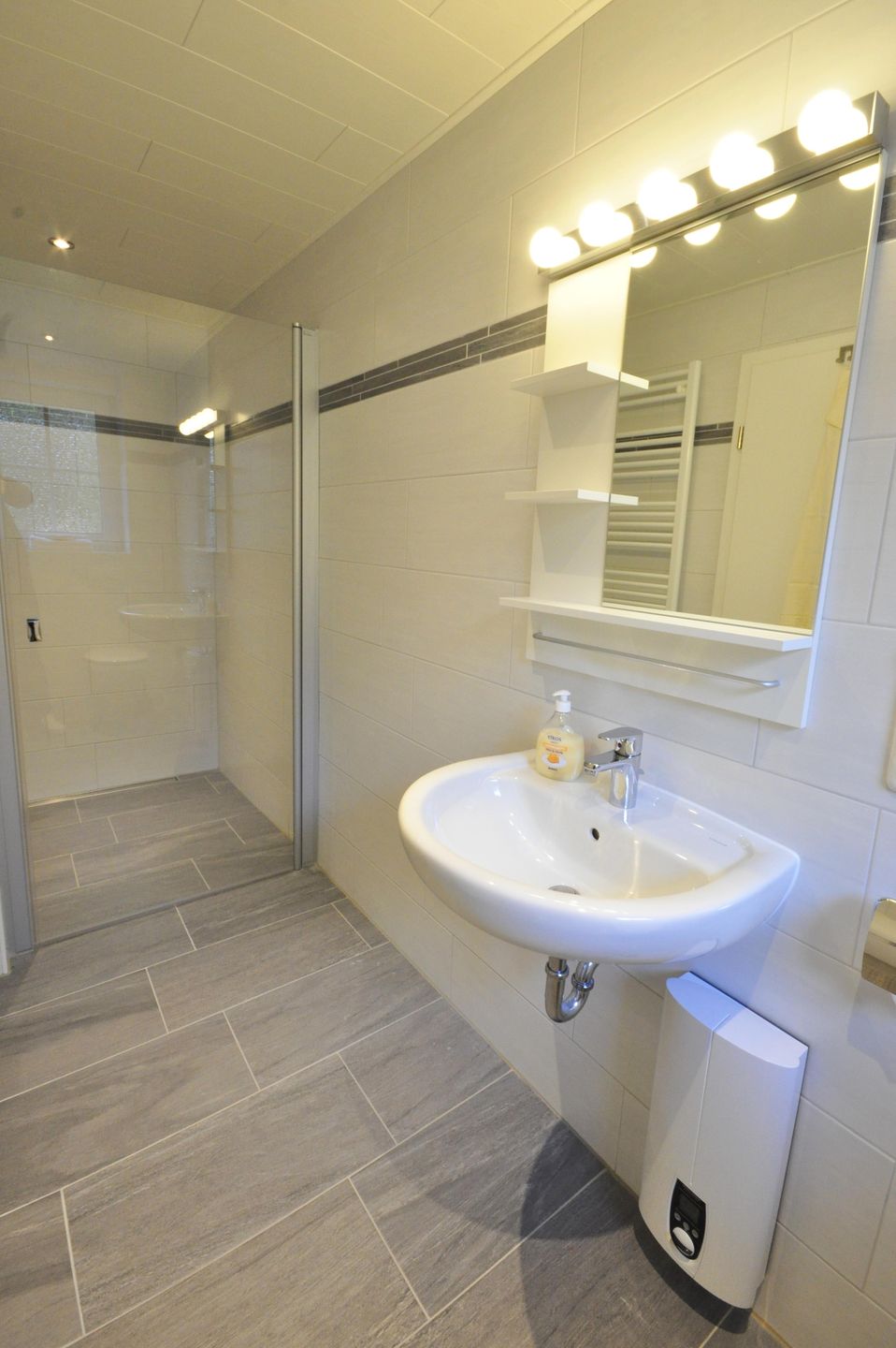  Ferienhaus Uferstraße 19b Carolinensiel - 