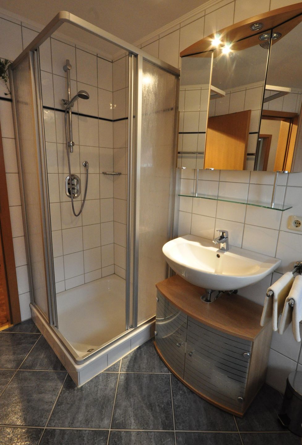  Ferienwohnung Elke Am Harlebogen 9 Whg. 3 Carolinensiel - Badezimmer