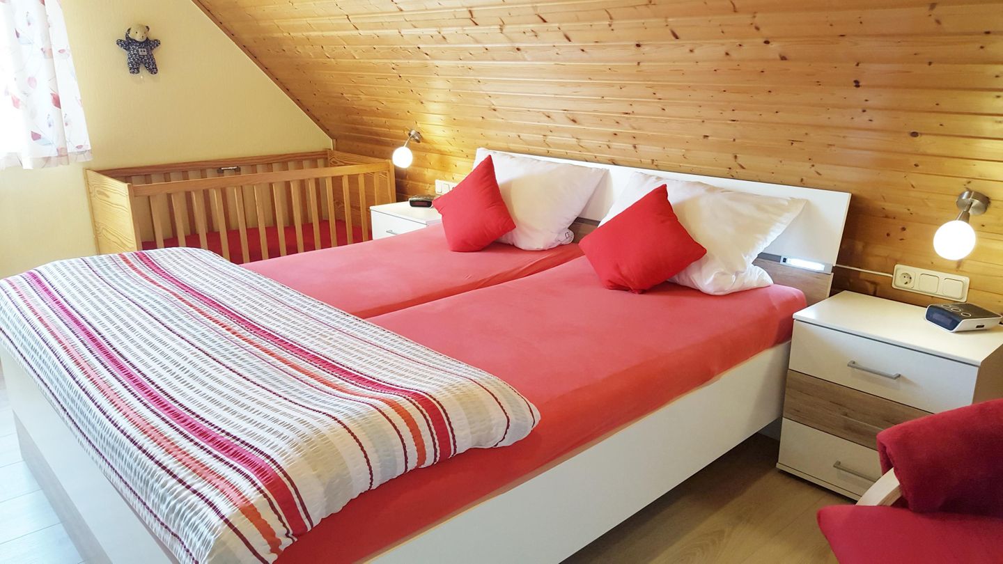  Ferienhaus Uferstraße 4 F Carolinensiel - Schlafzimmer