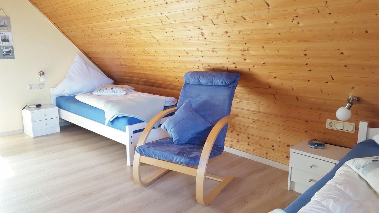  Ferienhaus Uferstraße 4 F Carolinensiel - Schlafzimmer