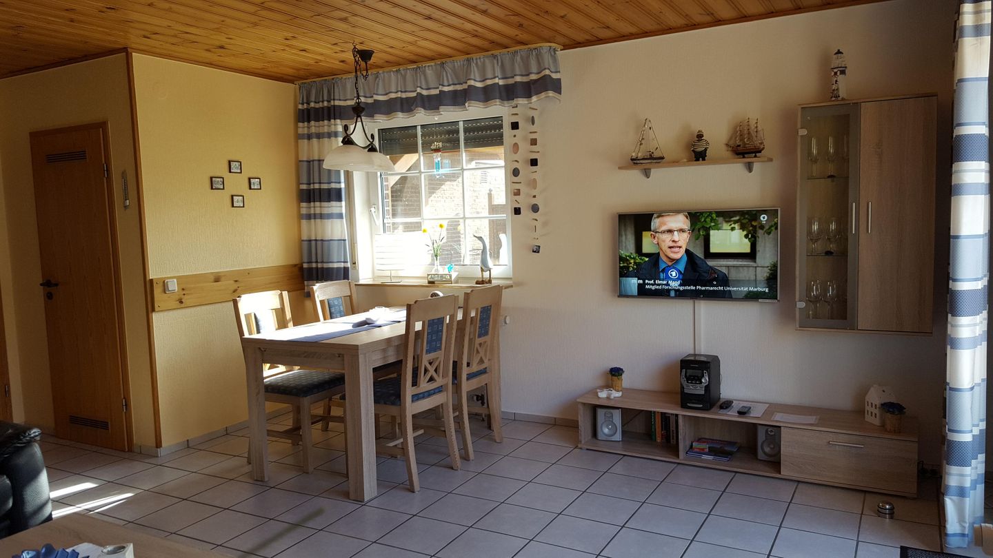  Ferienhaus Uferstraße 4 F Carolinensiel - 