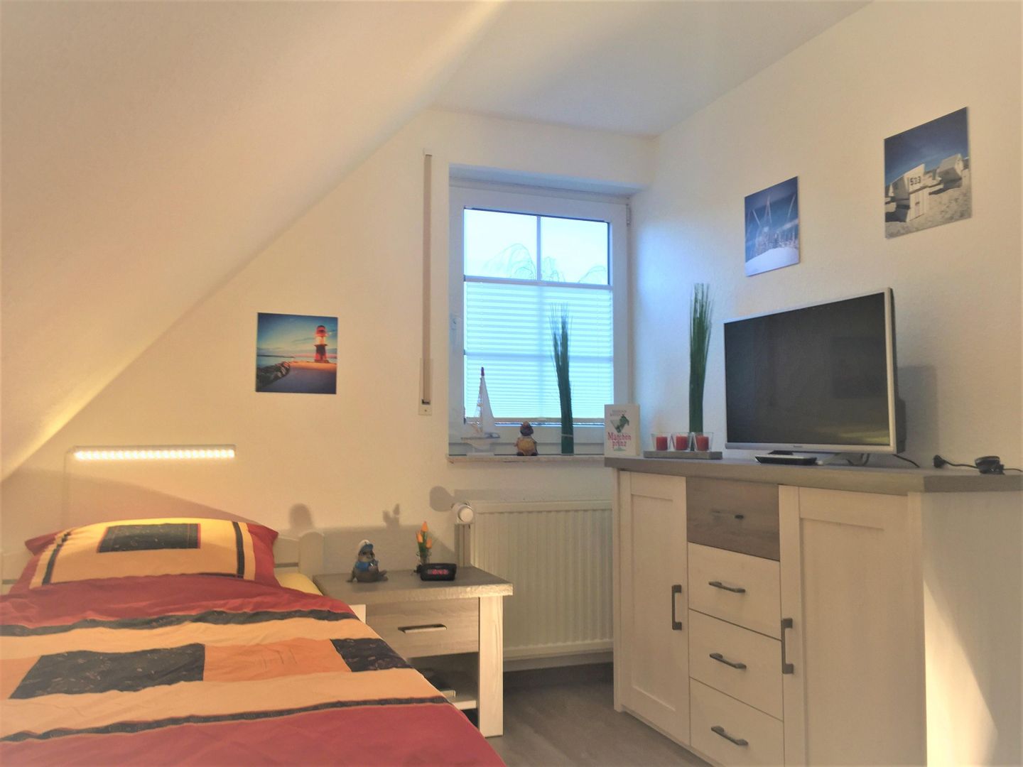  Ferienhaus Am Kurzentrum 26 Nr. 1 Carolinensiel - Schlafzimmer