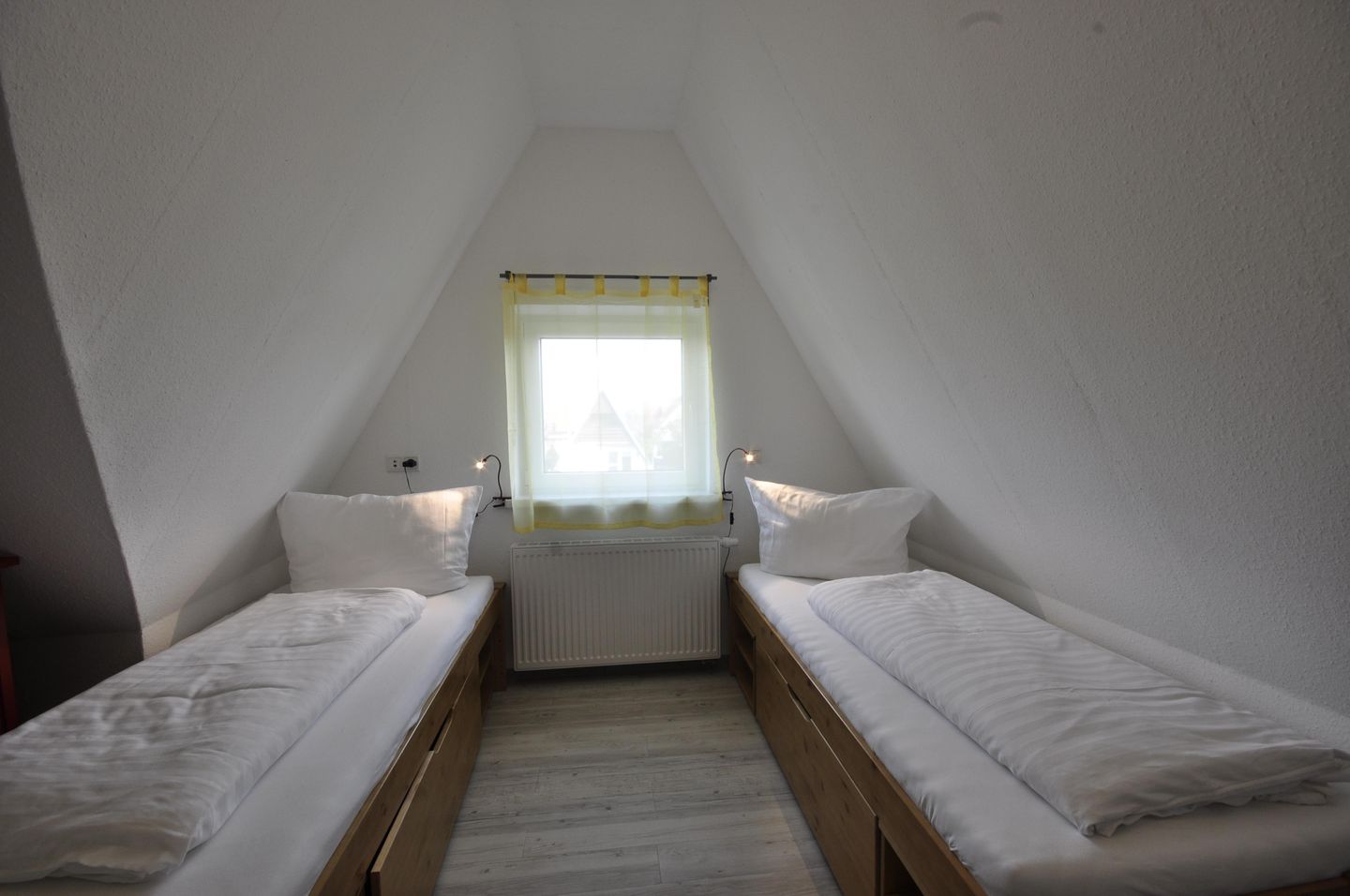  Ferienhaus Am Yachthafen 127 Harlesiel - 