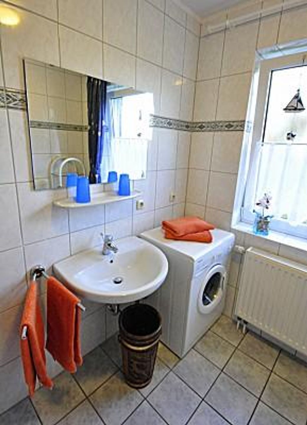  Ferienwohnung Am Harlebogen 10 Whg. 1 Carolinensiel - Badezimmer