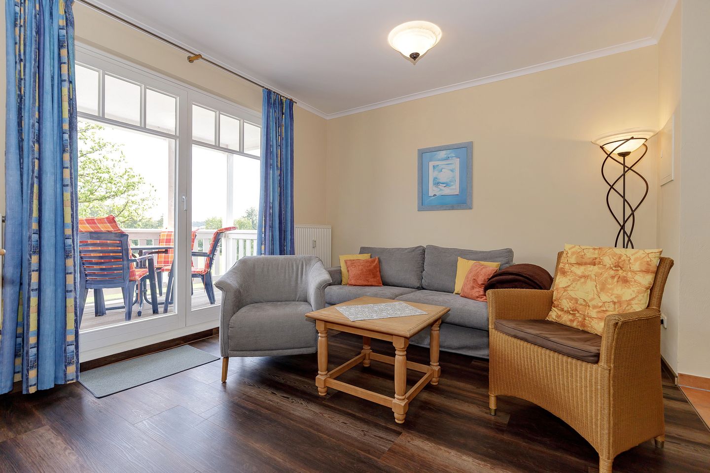 Meeresblick Meeresblick 302 Kühlungsborn - Wohn-Essbereich mit Couch