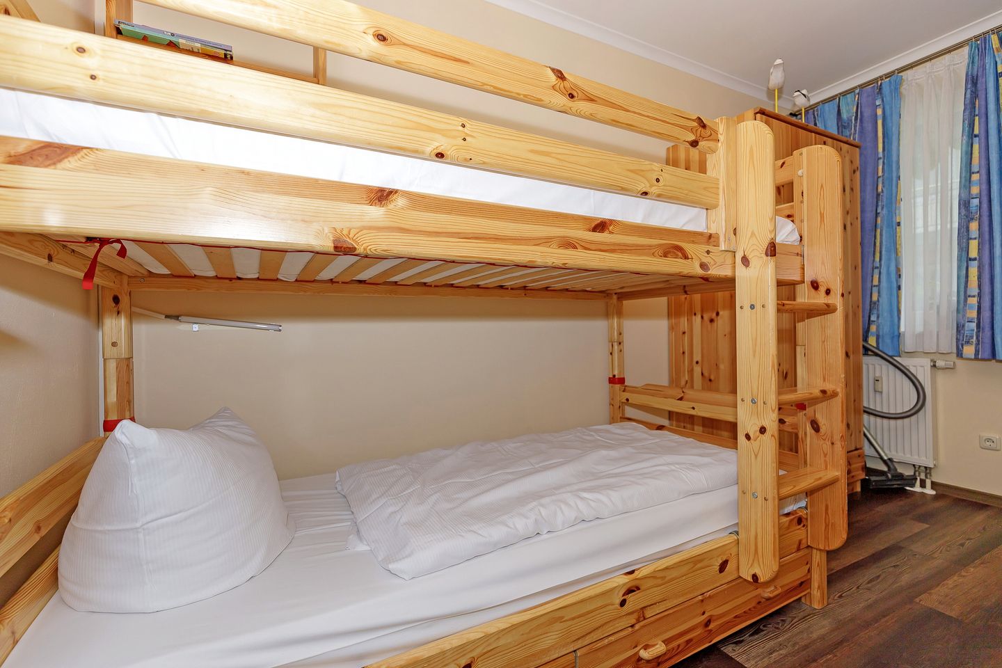 Meeresblick Meeresblick 302 Kühlungsborn - Schlafzimmer mit Etagenbett