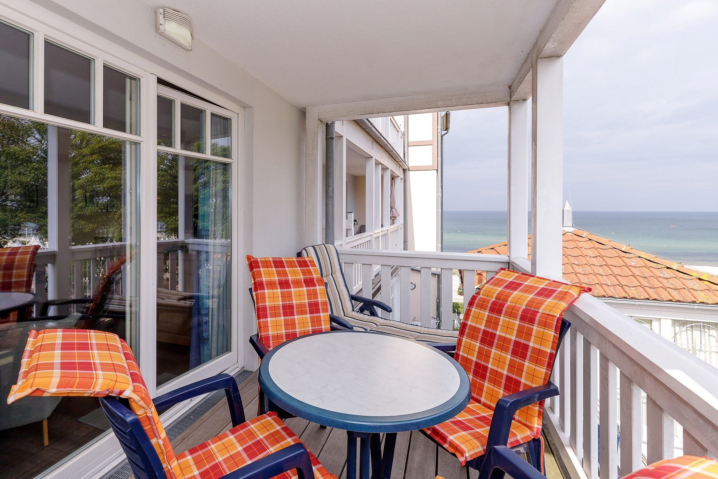 Meeresblick Meeresblick 302 Kühlungsborn - Balkon mit Gartenmöbeln