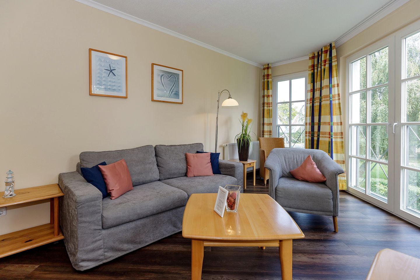 Apartmenthaus Atlantik Apartmenthaus Atlantik 114 Kühlungsborn - Wohn-Essbereich mit Couch