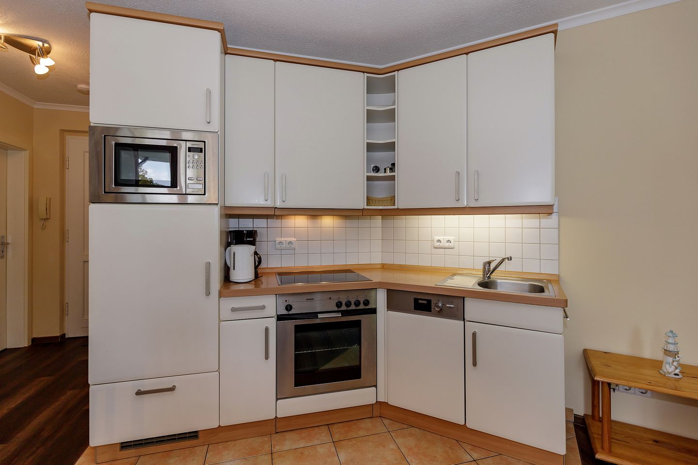 Apartmenthaus Atlantik Apartmenthaus Atlantik 114 Kühlungsborn - Küchenzeile mit Backofen