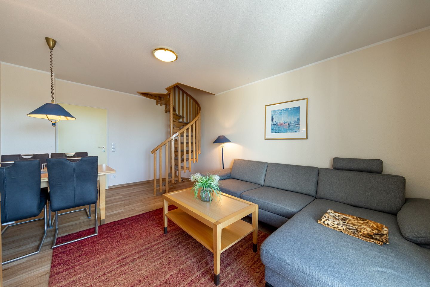 Hus Inselkieker Hus Inselkieker 215  Schillig - Wohnbereich mit Couch und Couchtisch