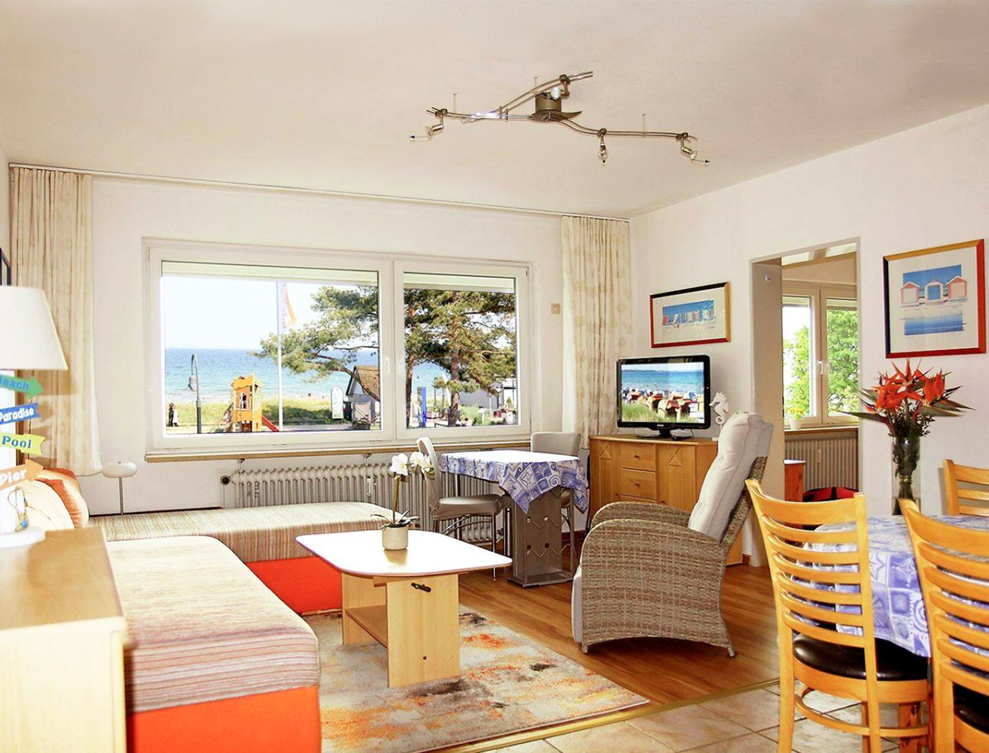 STR/101 - Strandallee 124 - Seeblick Scharbeutz - Wohnzimmer