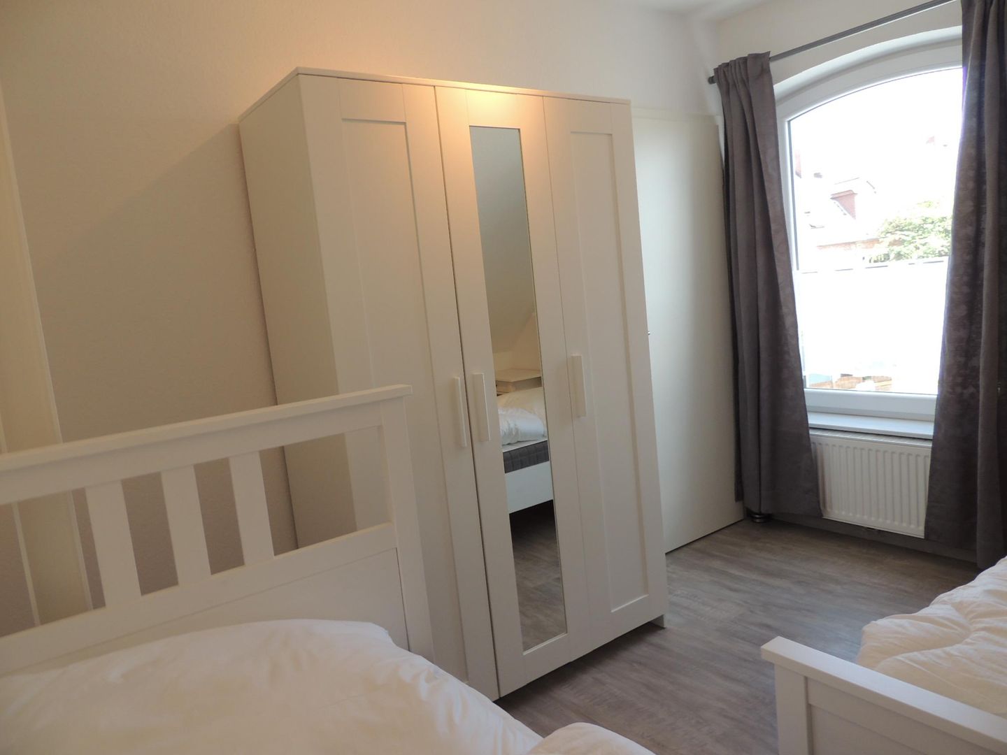  Ferienwohnung Hafen Carolinensiel - Schlafzimmer