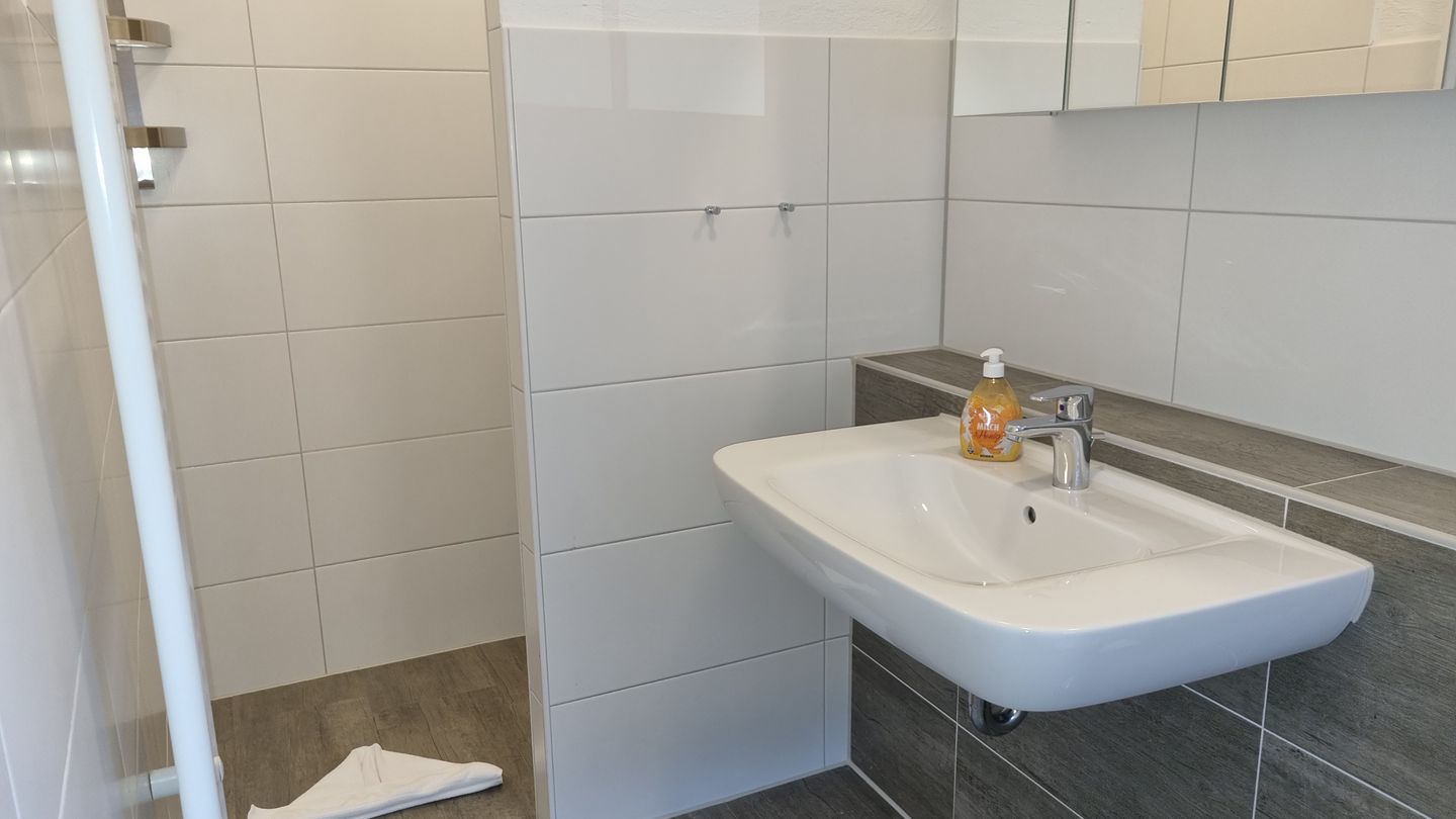 Pension Likedeeler Doppelzimmer William Kidd Pension Likedeeler - Bad Waschtisch