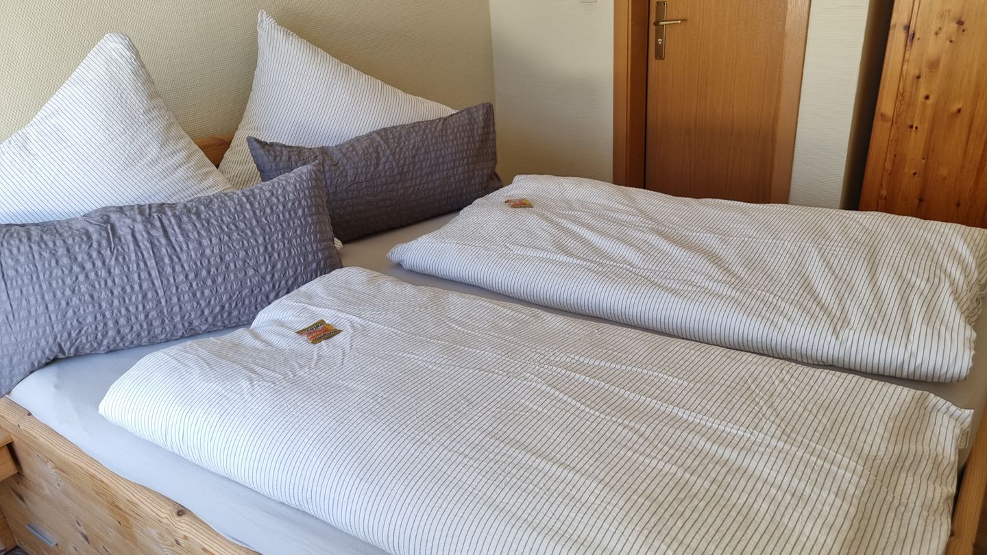 Haus Borkumitte Appartement Thor Haus Borkumitte - Schlafzimmer am Bad