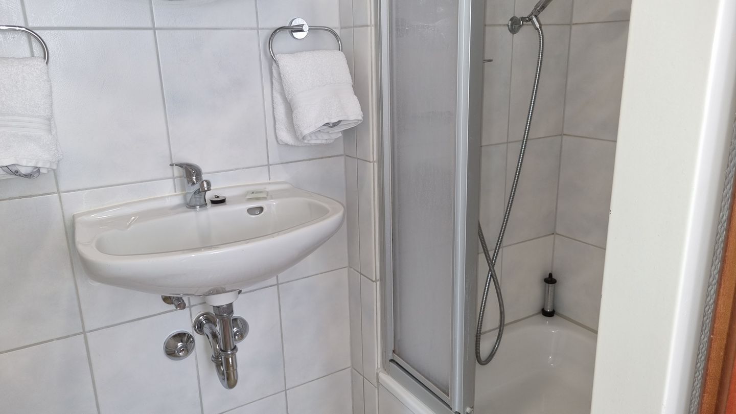 Haus Borkumitte Appartement Möwensteert Haus Borkumitte - Bad Dusche
