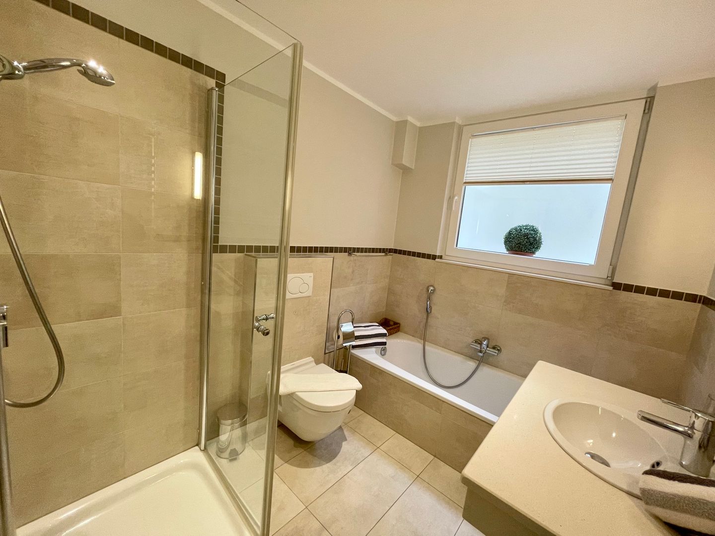  Meerblau Tinnum - Badezimmer